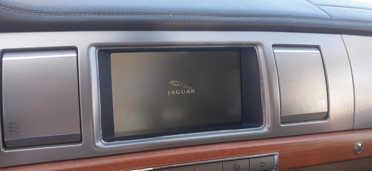 Jaguar XF 2010 - 3.0 D V6 LB AUTOMOBILI