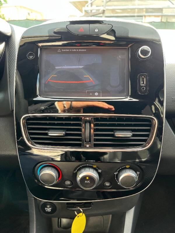 Renault Clio 1.2 16v Duel 75cv