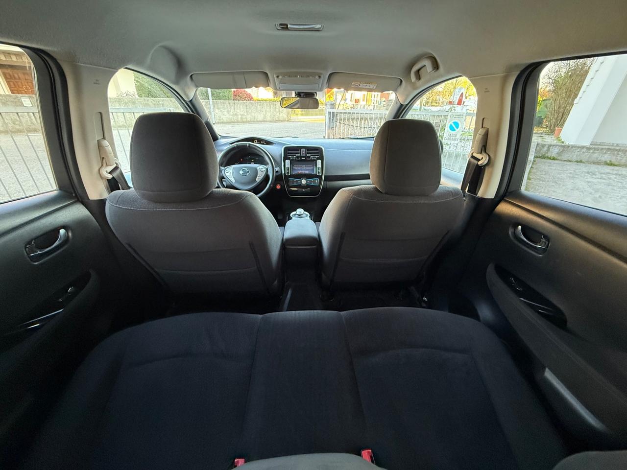 Nissan Leaf Tekna 30KWh Solar pack Spoiler 2016