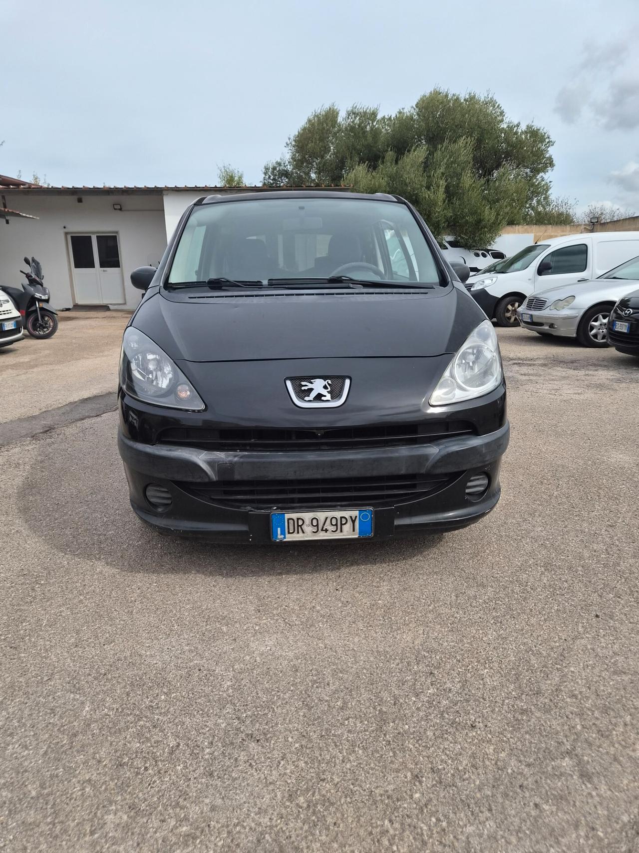 Peugeot 1007 1.4 Happy BENZINA GPL UNIPRO 150MILAKM