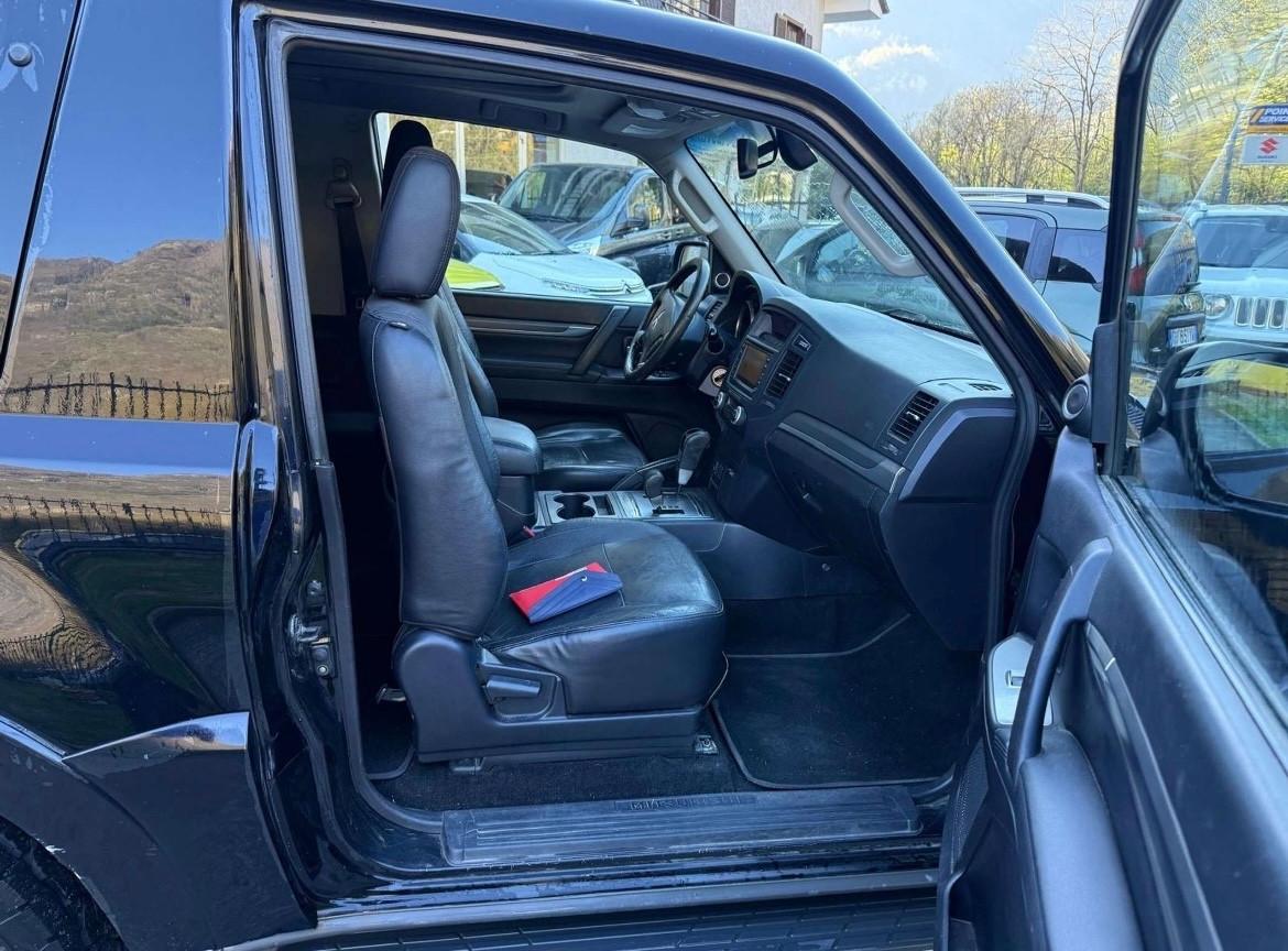 Mitsubishi Pajero 3.2 DI-D 16V 3p. Intense