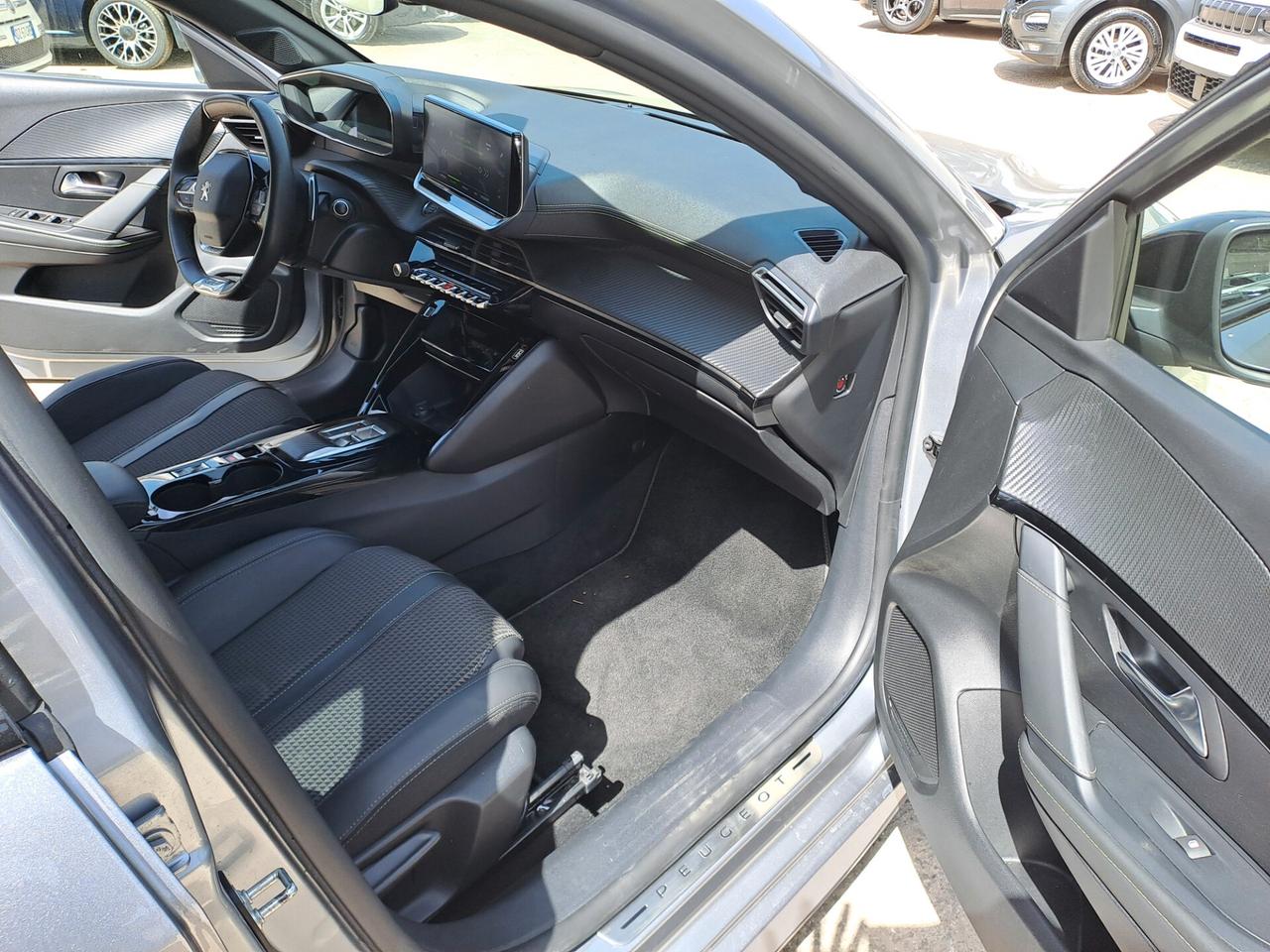 Peugeot 208 PureTech 130 Stop&Start EAT8 5 porte GT