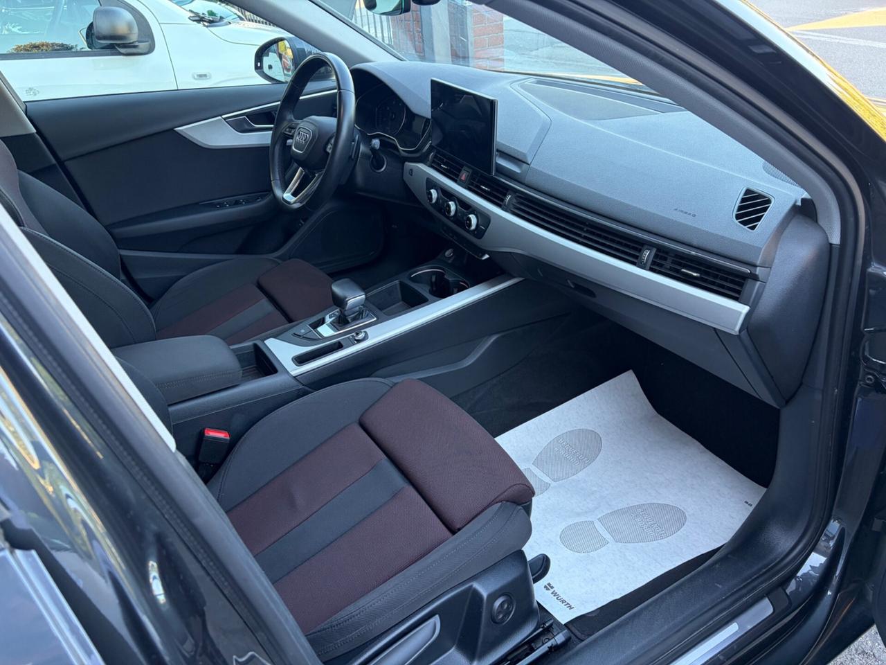 Audi A4 Avant 35 TDI/163 CV S tronic Business Advanced
