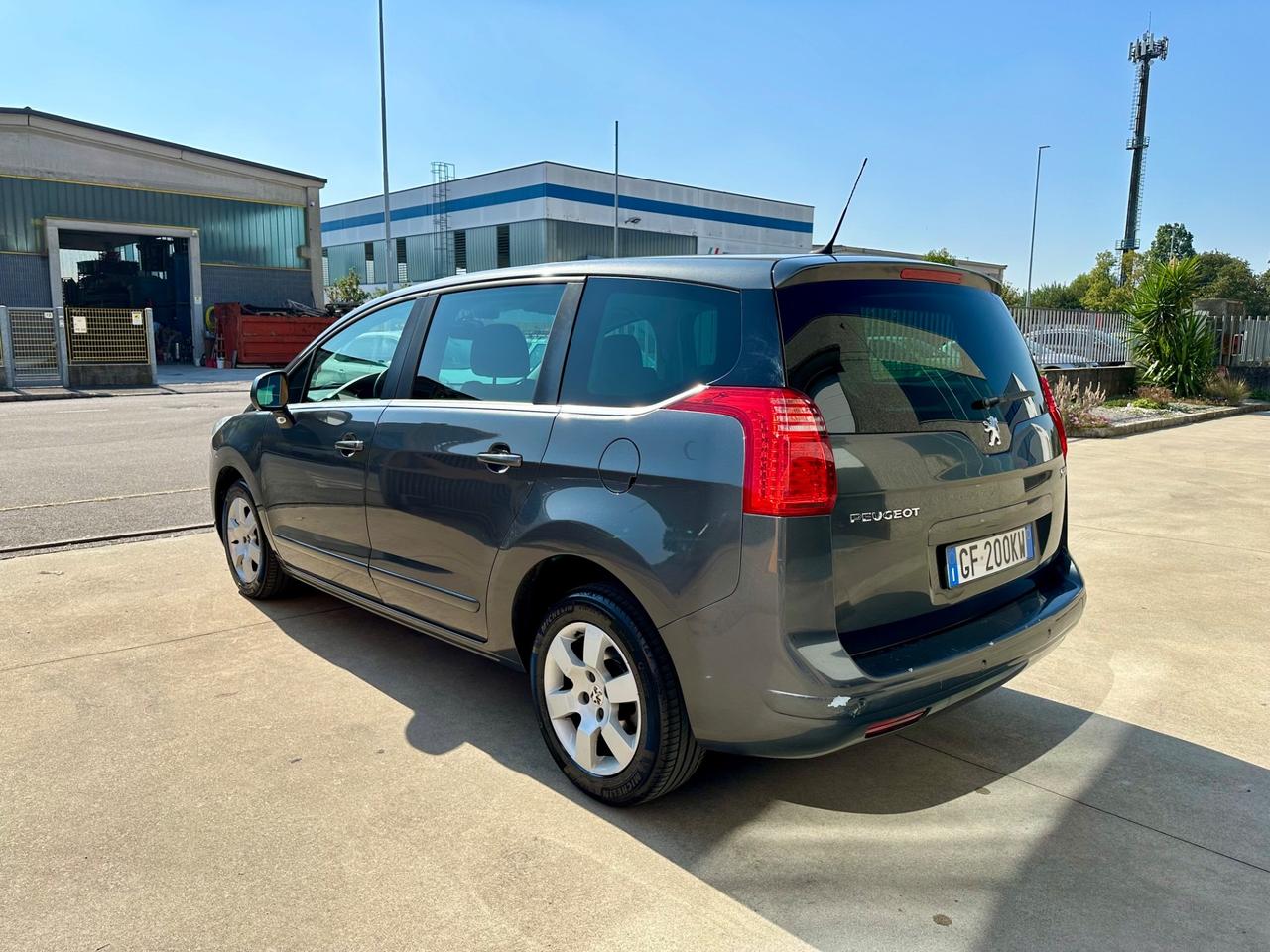 Peugeot 5008 2.0 HDi 150CV Allure