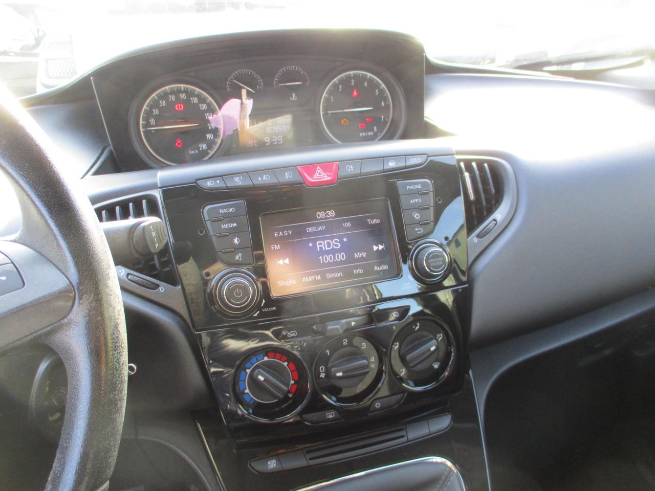 Lancia Ypsilon 5 Porte Ypsilon 1.2 Gold 69cv my16 OK NEOPAT./Bluetooth