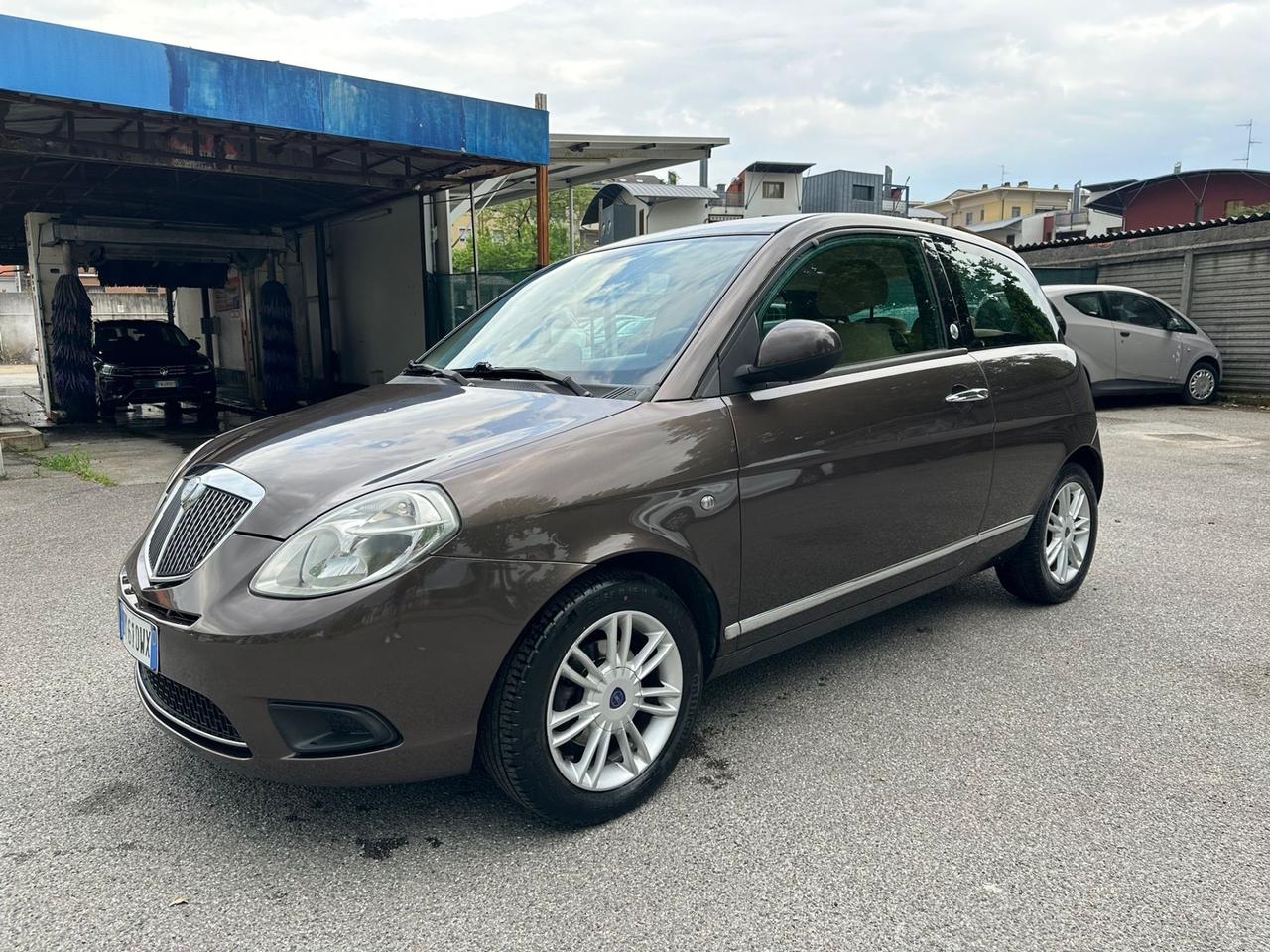 Lancia Ypsilon 1.4 GPL nessun limite di circolazione area B - ok Neopat