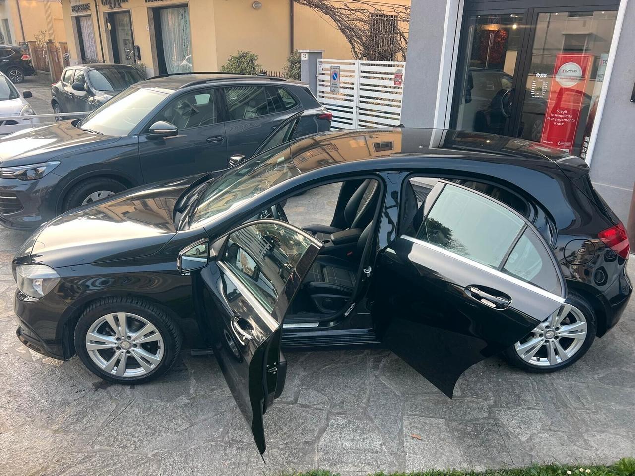 MB CLASSE A 180D AUTOM PREMIUM NEOP UNIPROP