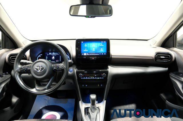 TOYOTA Yaris Cross 1.5 HYBRID E-CVT AWD-I 4x4 LOUNGE TETTO PANORAMA