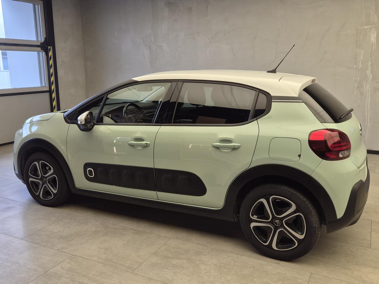 CITROEN C3 III - C3 1.2 puretech Shine Gpl 82cv