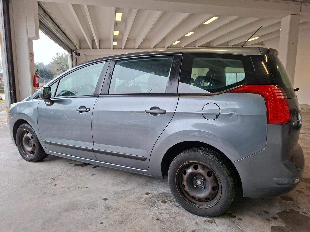 Peugeot 5008 1.6 HDi 112CV Business