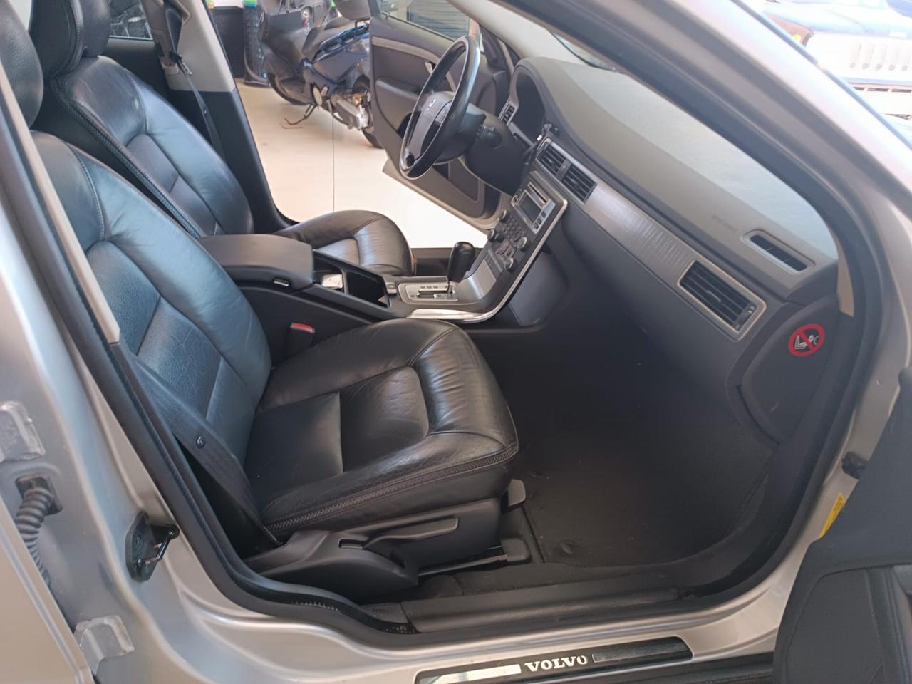 Volvo XC 70 XC70 D5 AWD Summum