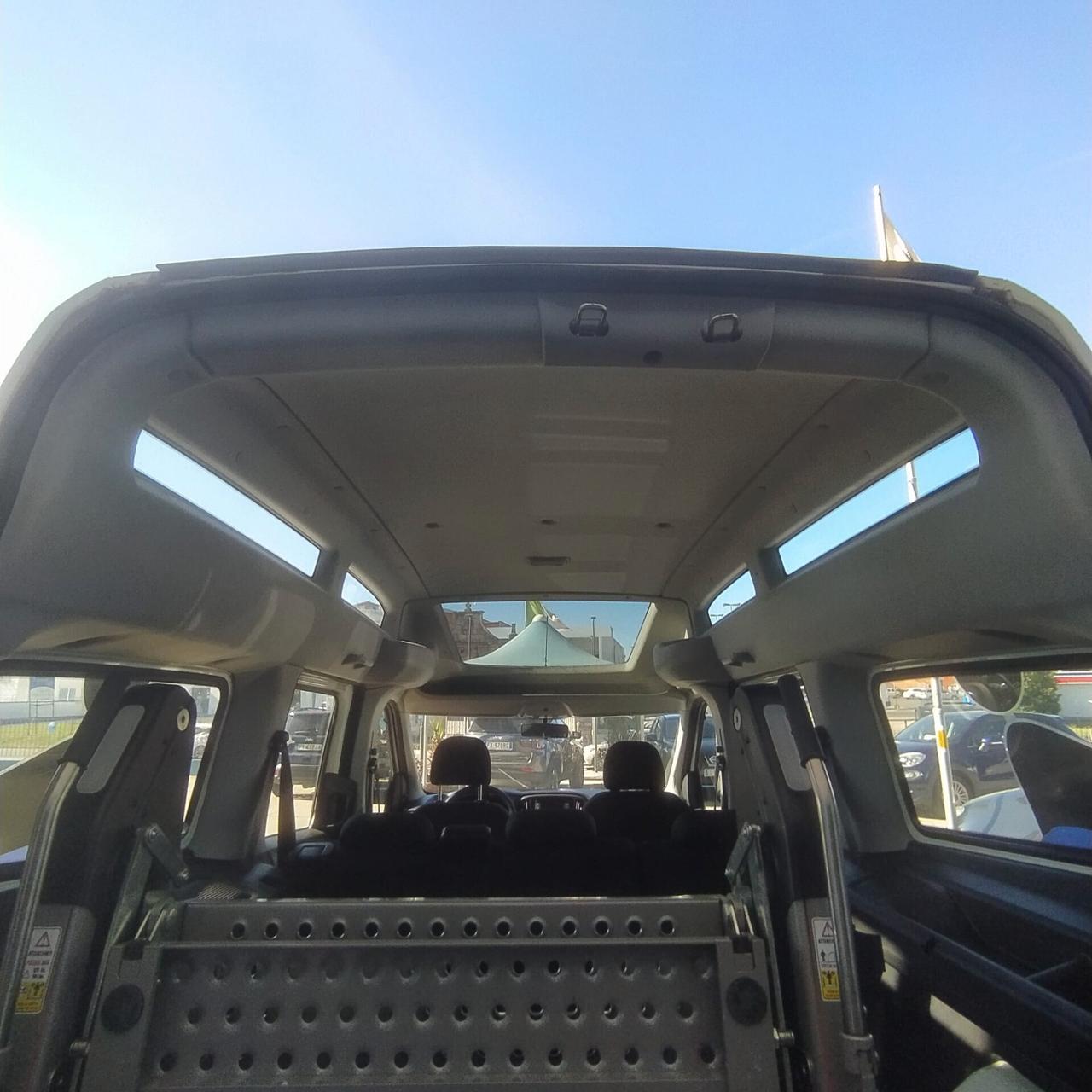 FIAT DOBLO' XL 1.6MJT - MEZZO PER TRASPORTO DISABILI