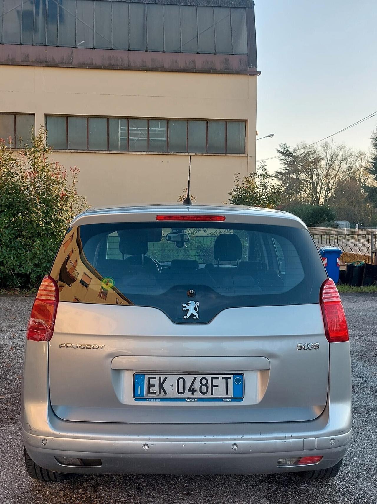 Peugeot 5008 1.6 HDi 112CV Business