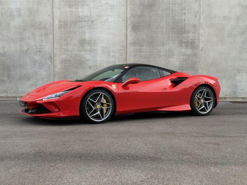 Ferrari F8 Tributo F8 Tributo - sollevatore - volante Led