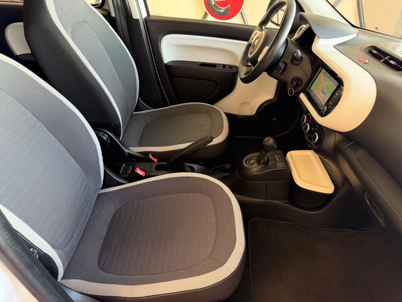 Renault Twingo TCe 90 CV EDC Intens
