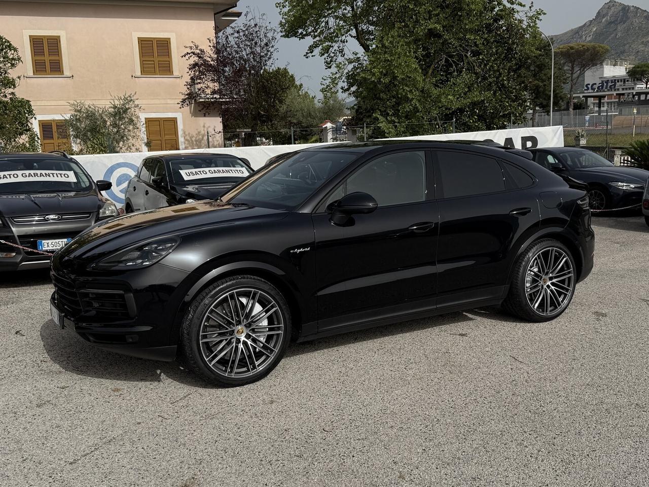 PORSCHE CAYENNE COUPE GTS SPORT CHRONO E-HYBRID