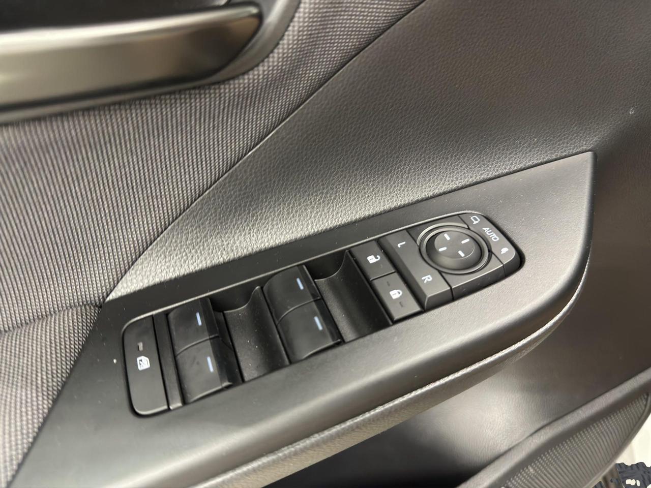 Toyota C-HR 1.8 hv Trend fwd e-cvt