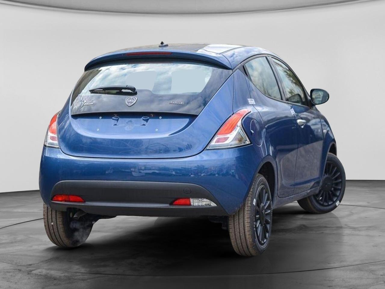 LANCIA Ypsilon III 2021 - Ypsilon 1.0 firefly hybrid Silver s&s 70cv