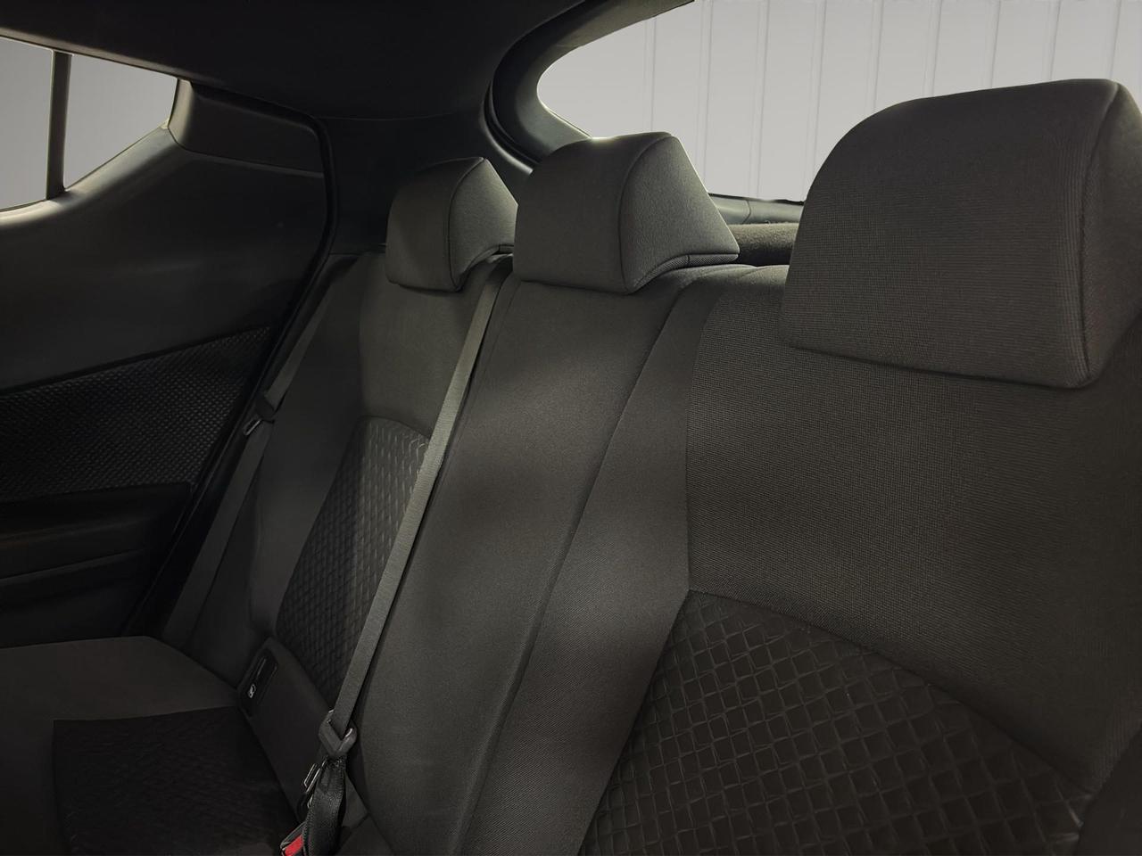 Toyota C-HR 1.8h Active e-cvt