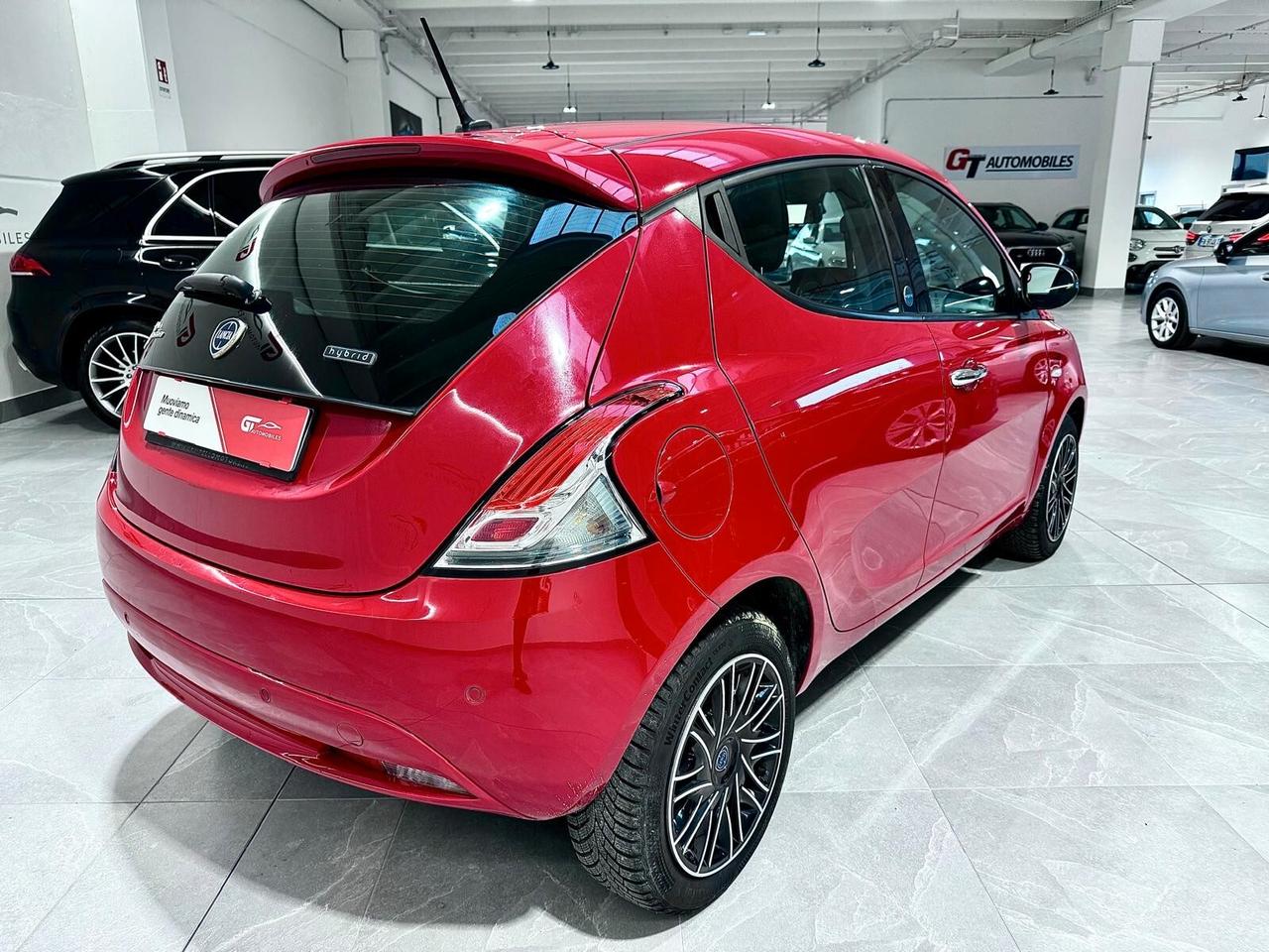 Lancia Ypsilon 1.0 FireFly 5 porte S&S Hybrid Ecochic Gold