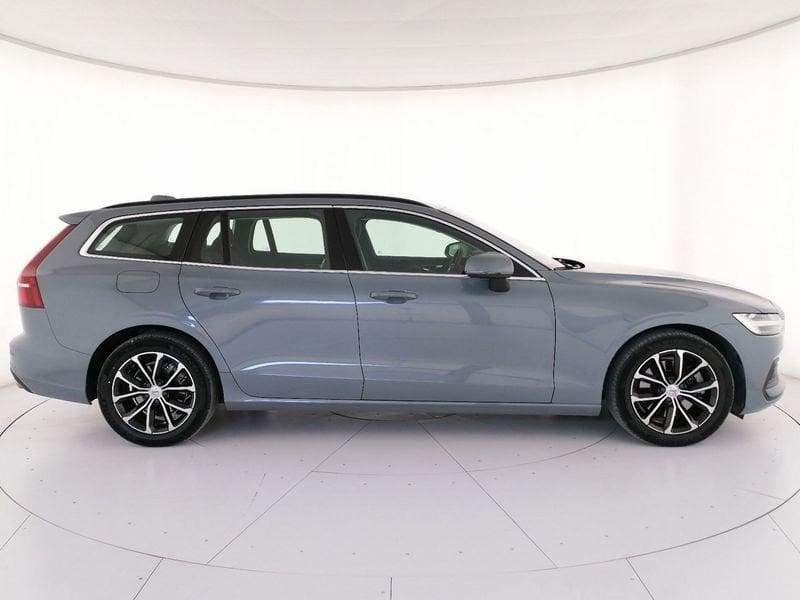 Volvo V60 2.0 b3 Momentum Business Pro auto 8m my21