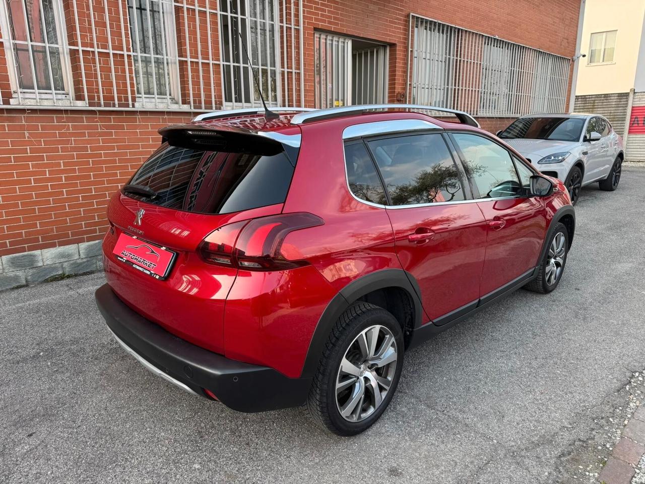 Peugeot 2008 1.6 BlueHDi 100cv Allure