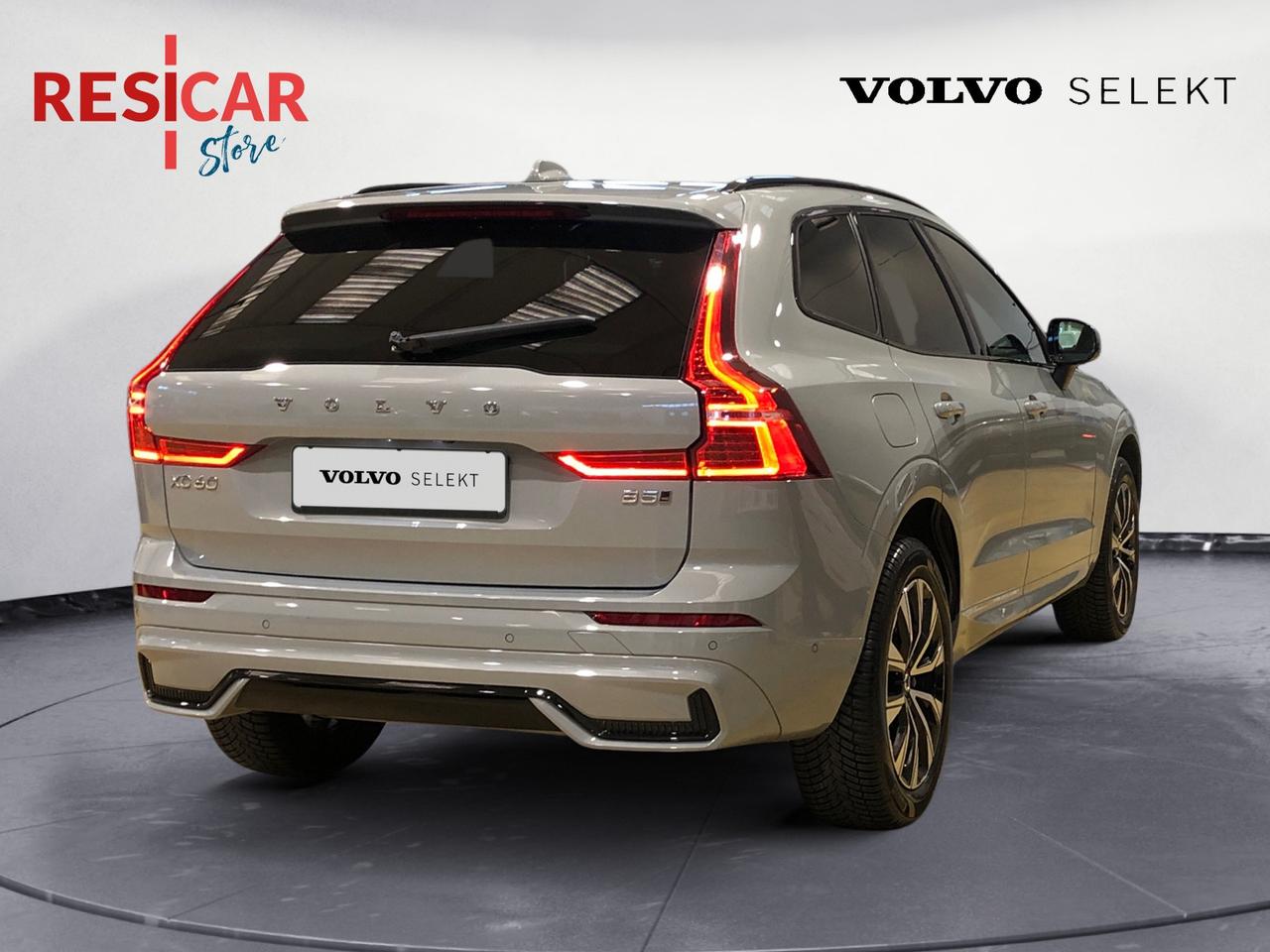 VOLVO XC60 2.0 b5 Plus Dark awd auto
