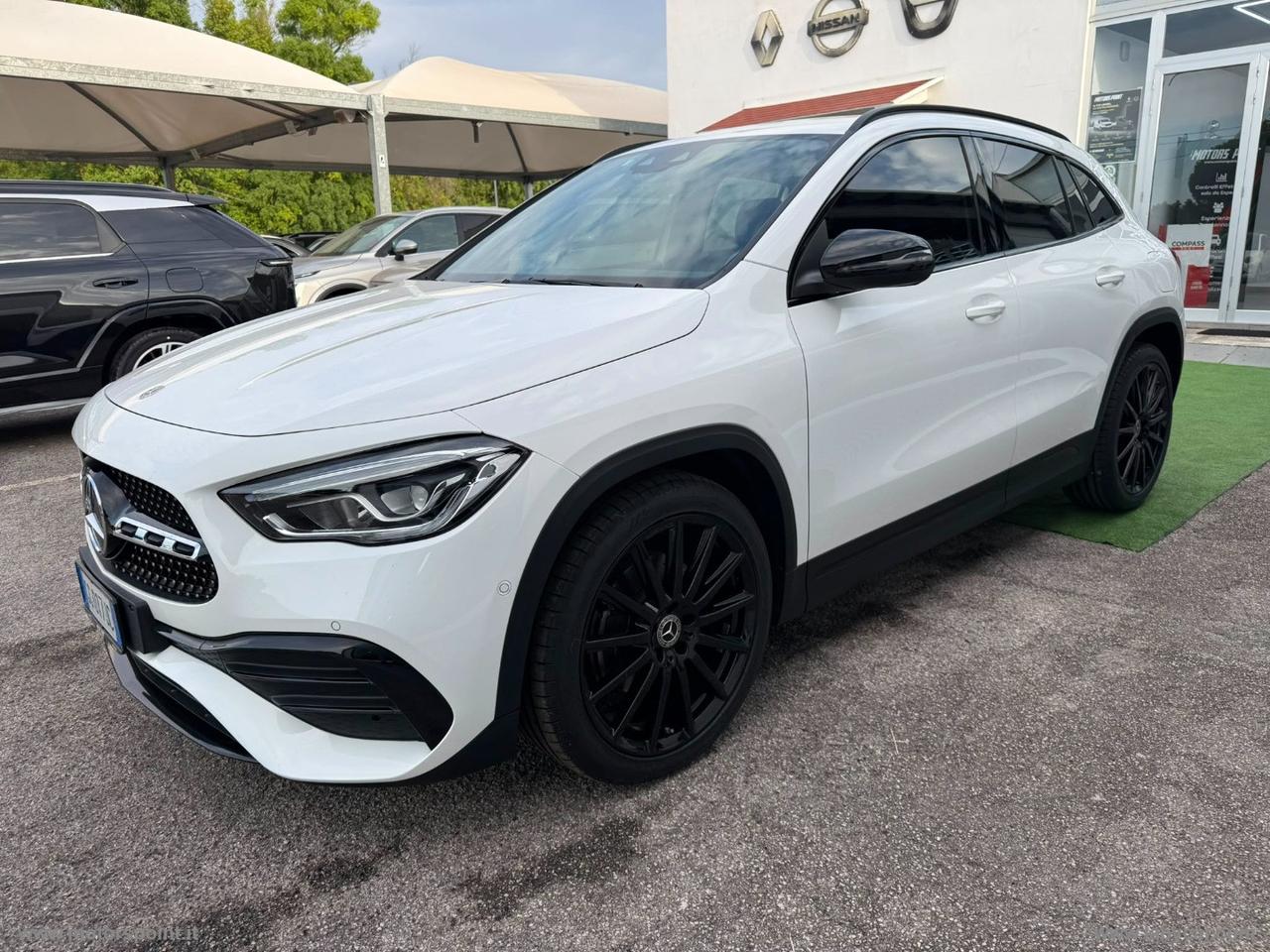 MERCEDES-BENZ GLA 200 d Automatic Premium NIGHT PACK