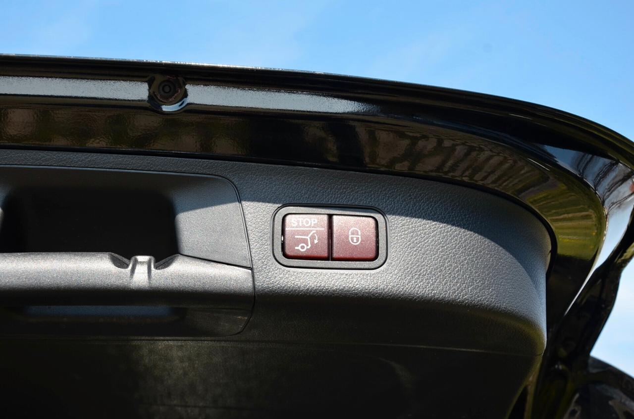 MERCEDES GLA 200d PREMIUM PLUS AMG LINE RESTYLING 150cv AUTO, UNICOPROPRIETARIO, SERVICE MERCEDES, UFF ITALIANA, FULL LED, RETROCAMERA, PERMUTE