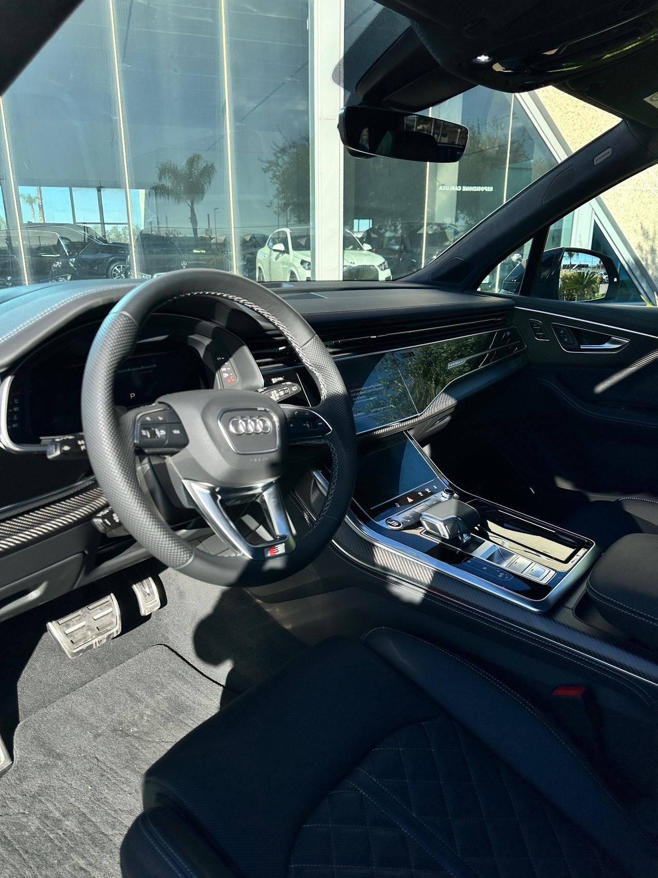 Audi Q7 3.0 tdi Sline possibilità noleggio no scoring