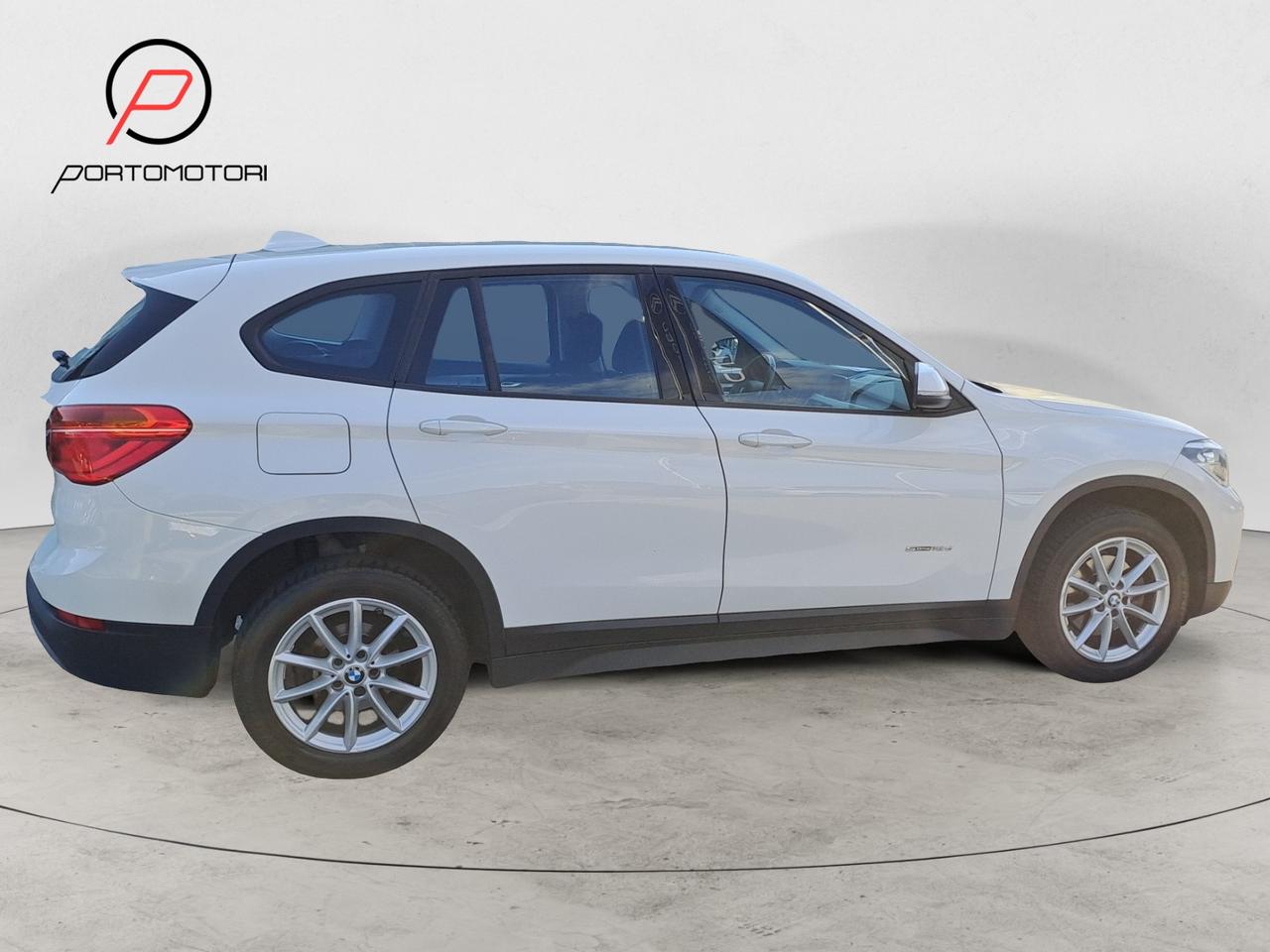 BMW X1 (F48) - X1 sDrive16d