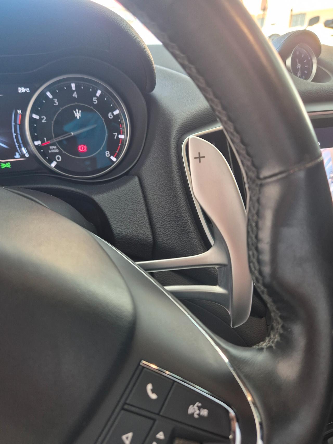 Maserati Ghibli 330 CV MHEV GT