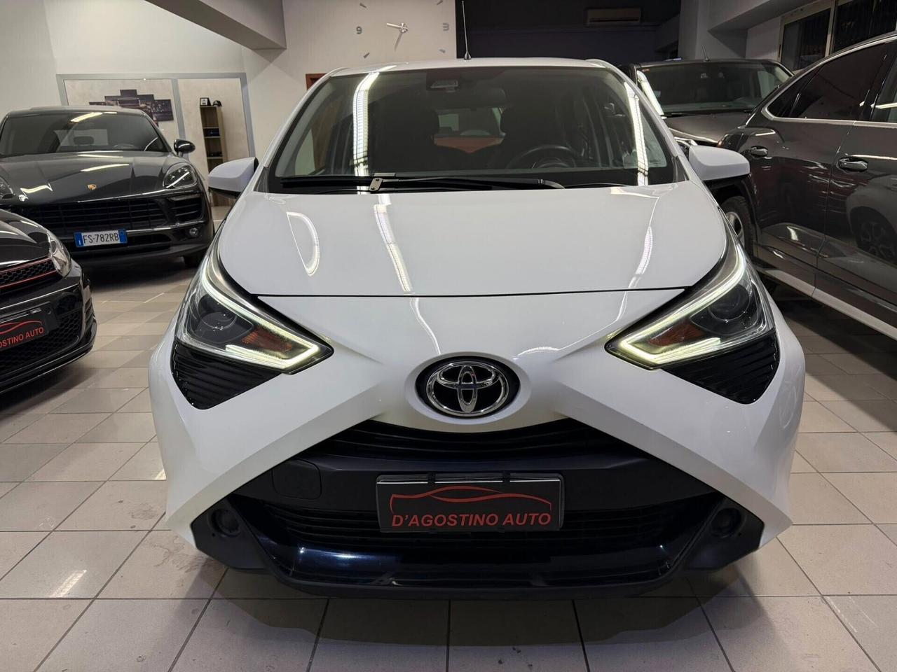 Toyota Aygo 1.0 VVT-i 72 CV 5 porte x-cite