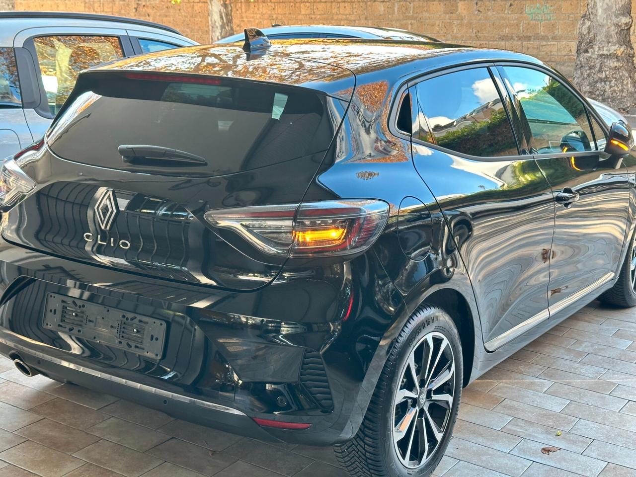 Renault Clio 1.0 TCe 90 CV – Techno – 2024 – 31.600 km – Promo 14.900 €