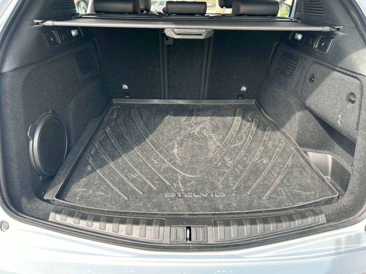 Alfa Romeo Stelvio 2.2 Turbodiesel 210 CV AT8 Q4 COMPETIZIONE