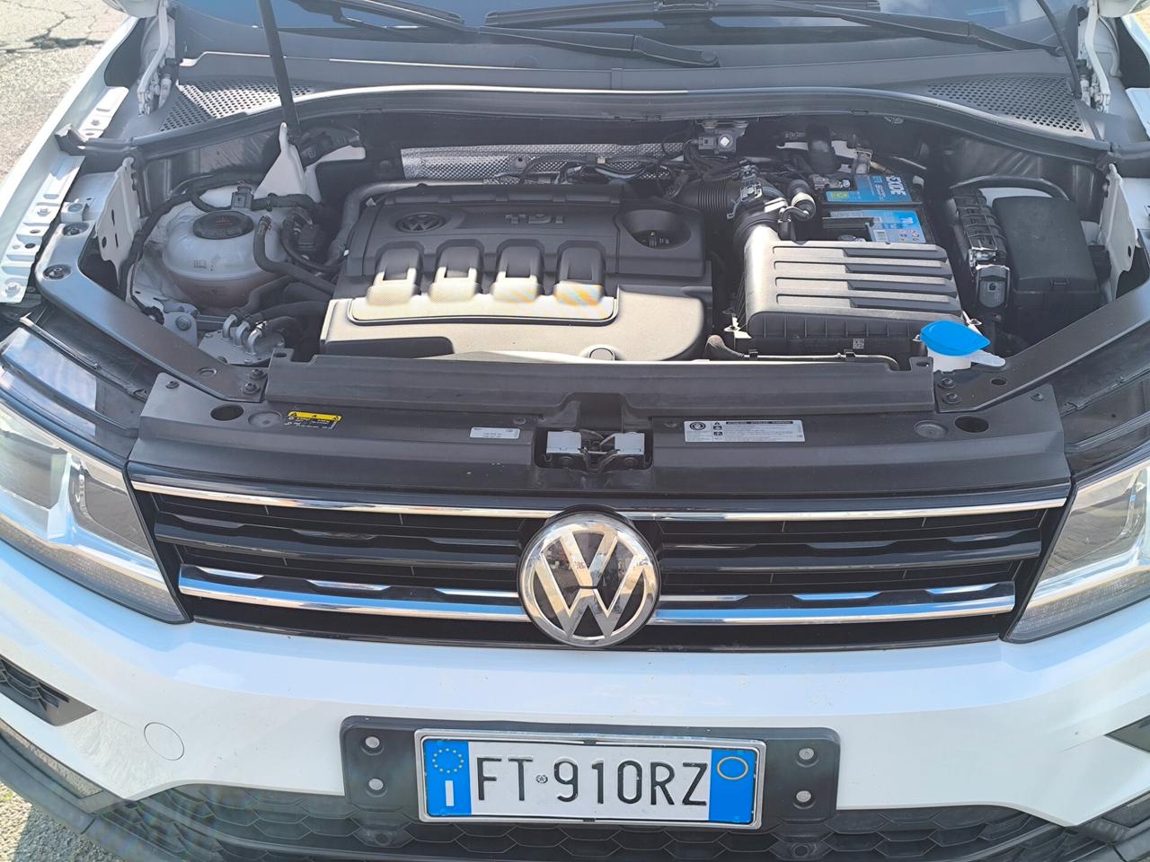 VOLKSWAGEN TIGUAN SPORT 1.6 TDI 1 PROPIETARIO COCKPIT/NAV/LED
