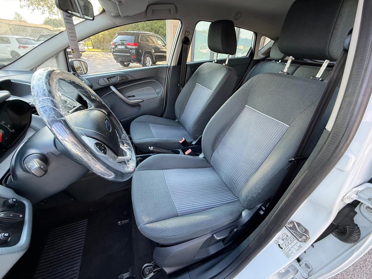 Ford Fiesta 1.4 5 porte Bz.- GPL - Neopatentati