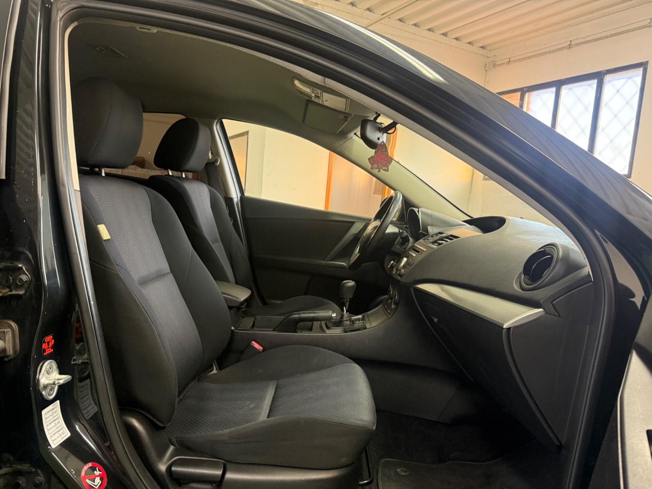 Mazda 3 1.6 MZ-CD 109 CV 5
