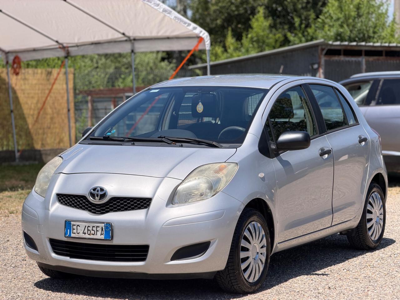 Toyota Yaris 1.0 5 porte