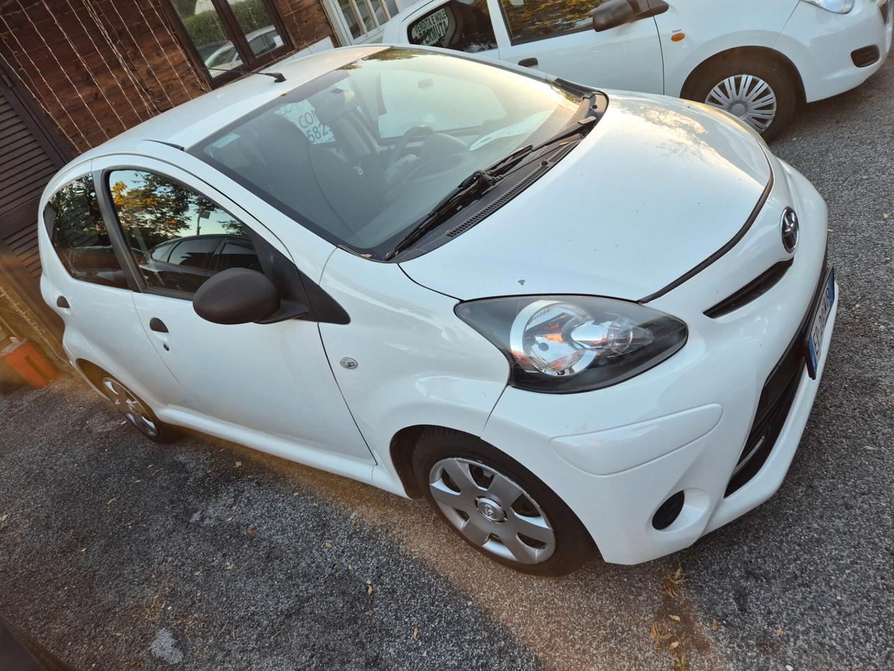 Toyota Aygo 1.0 12V VVT-i 5 porte Orange Connect