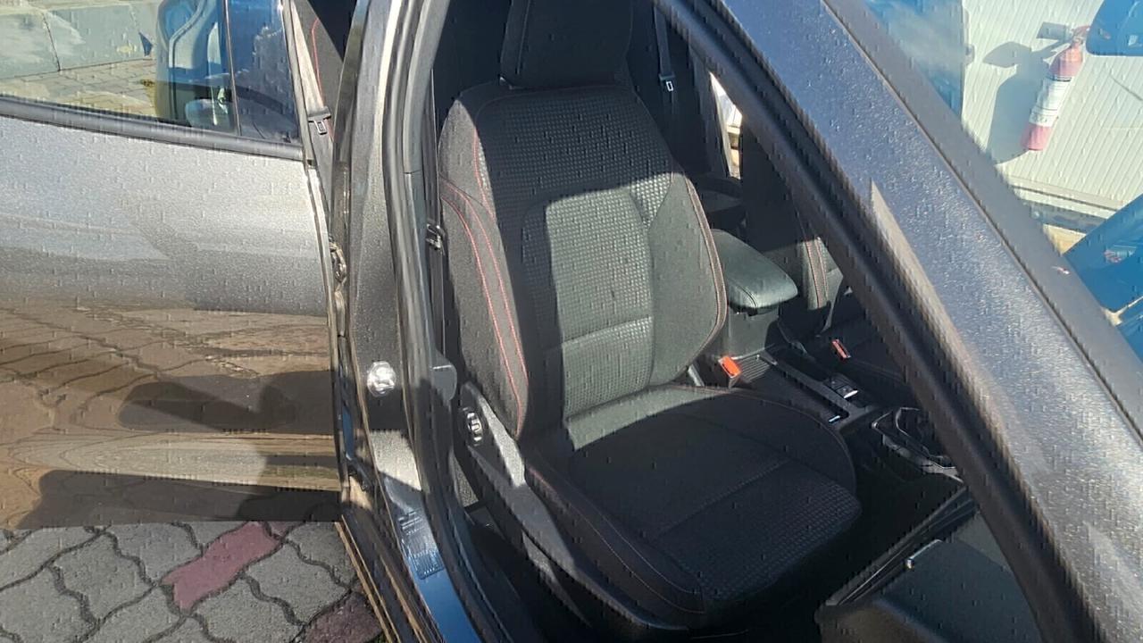 Ford Focus 1.0 EcoBoost Hybrid 125 CV 5p. ST-Line Design