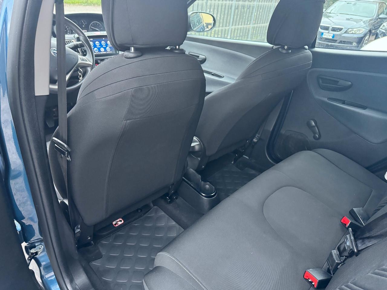 Lancia Ypsilon 1.0 FireFly 5 porte S&S Hybrid Gold Plus