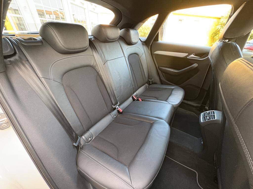 Audi Q3 2.0 TDI 140cv S LINE