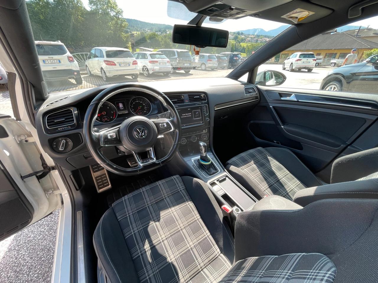 Volkswagen Golf 7 GTD 2.0 TDI 184cv DSG 5p.