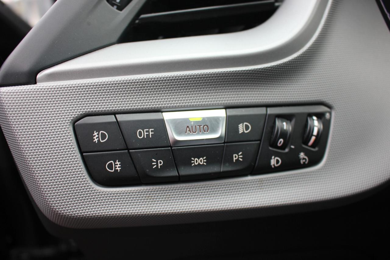 Bmw 116d*PREZZO VERO*automatica-navi-apple-android
