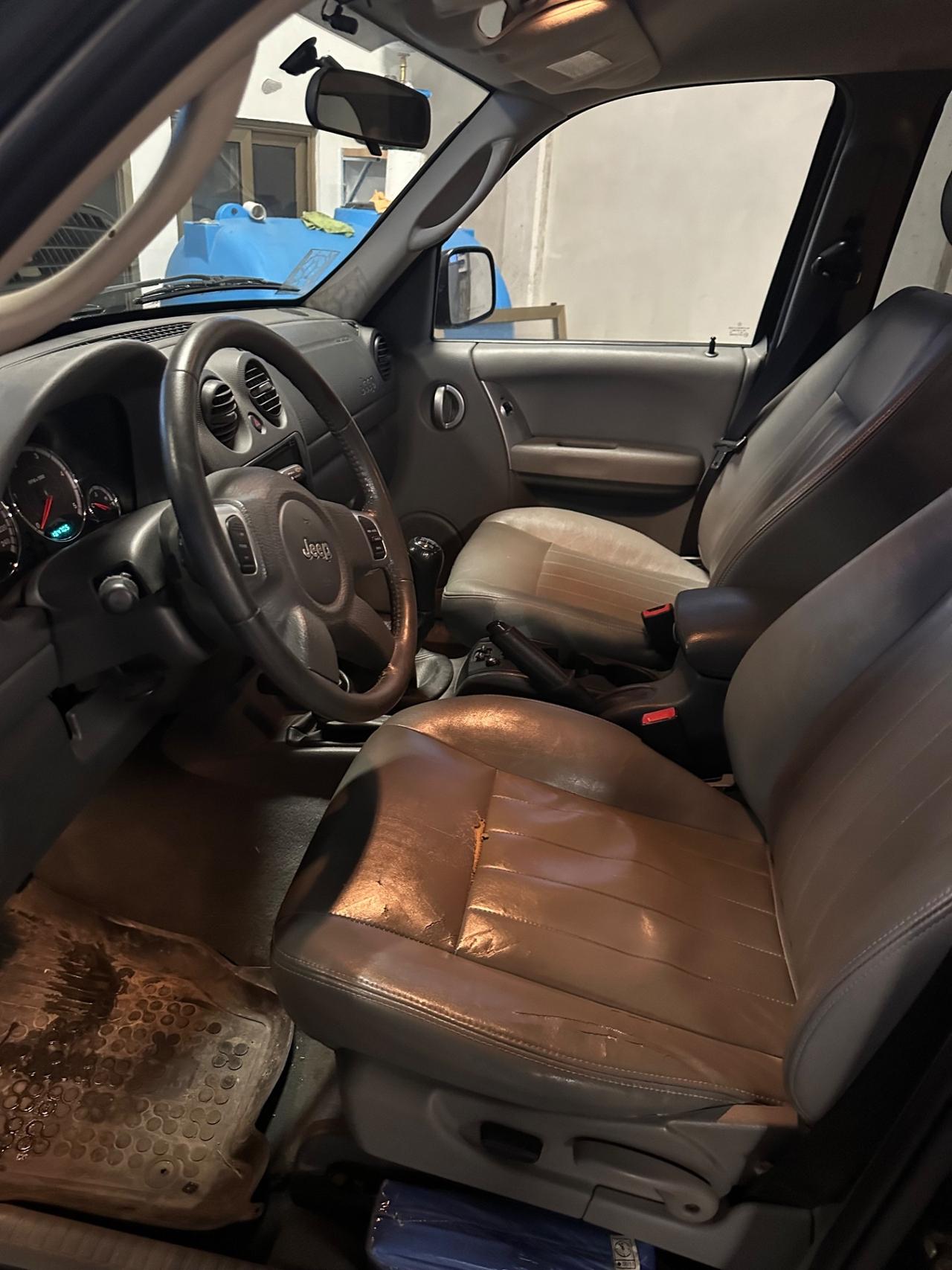 Jeep Cherokee 2.8 CRD Sport