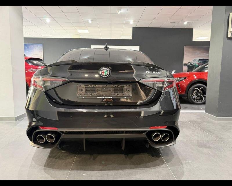 Alfa Romeo Giulia 2.9 V6 Quadrifoglio 520cv auto