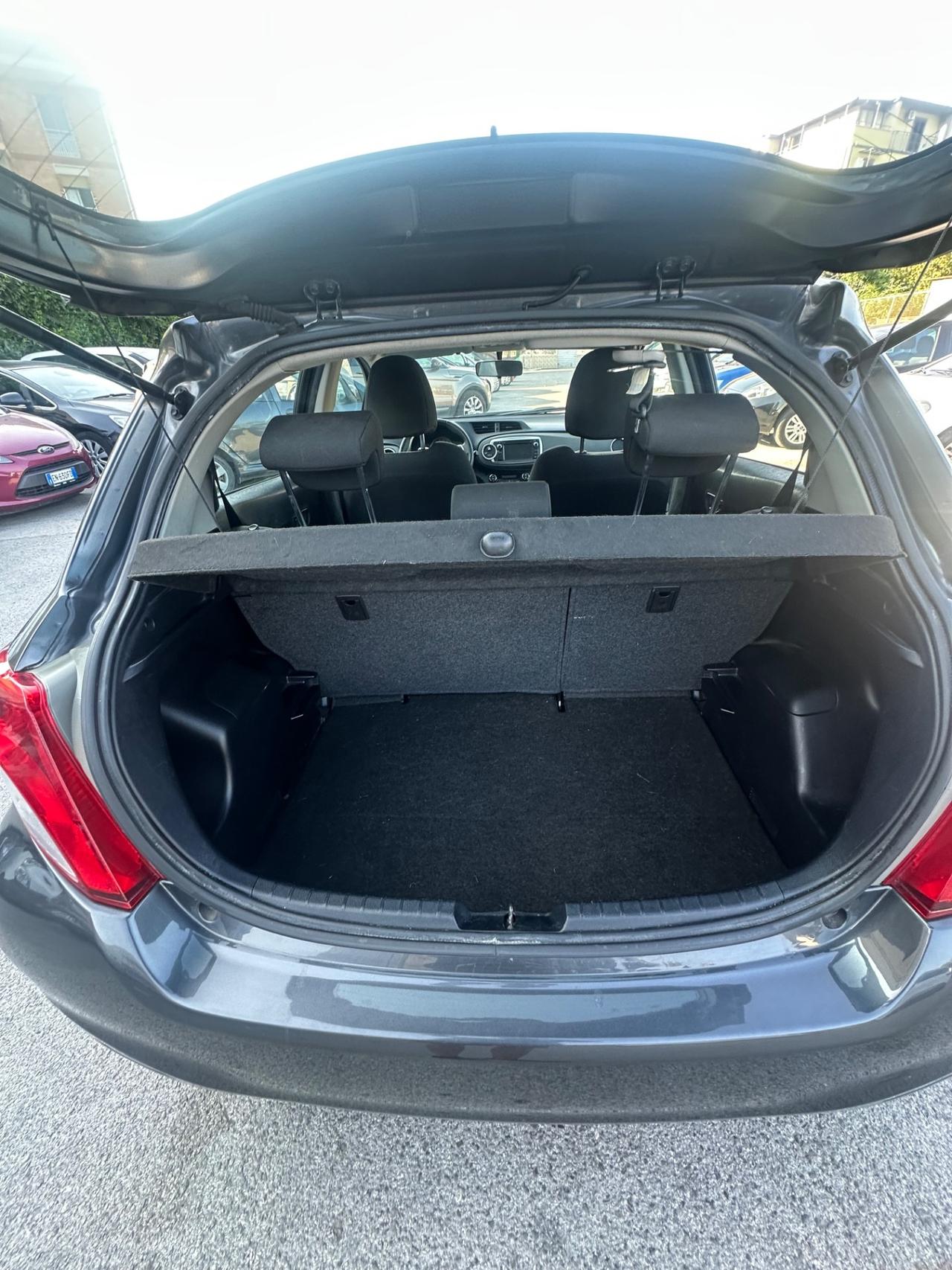 Toyota Yaris 1.0 5 porte Lounge