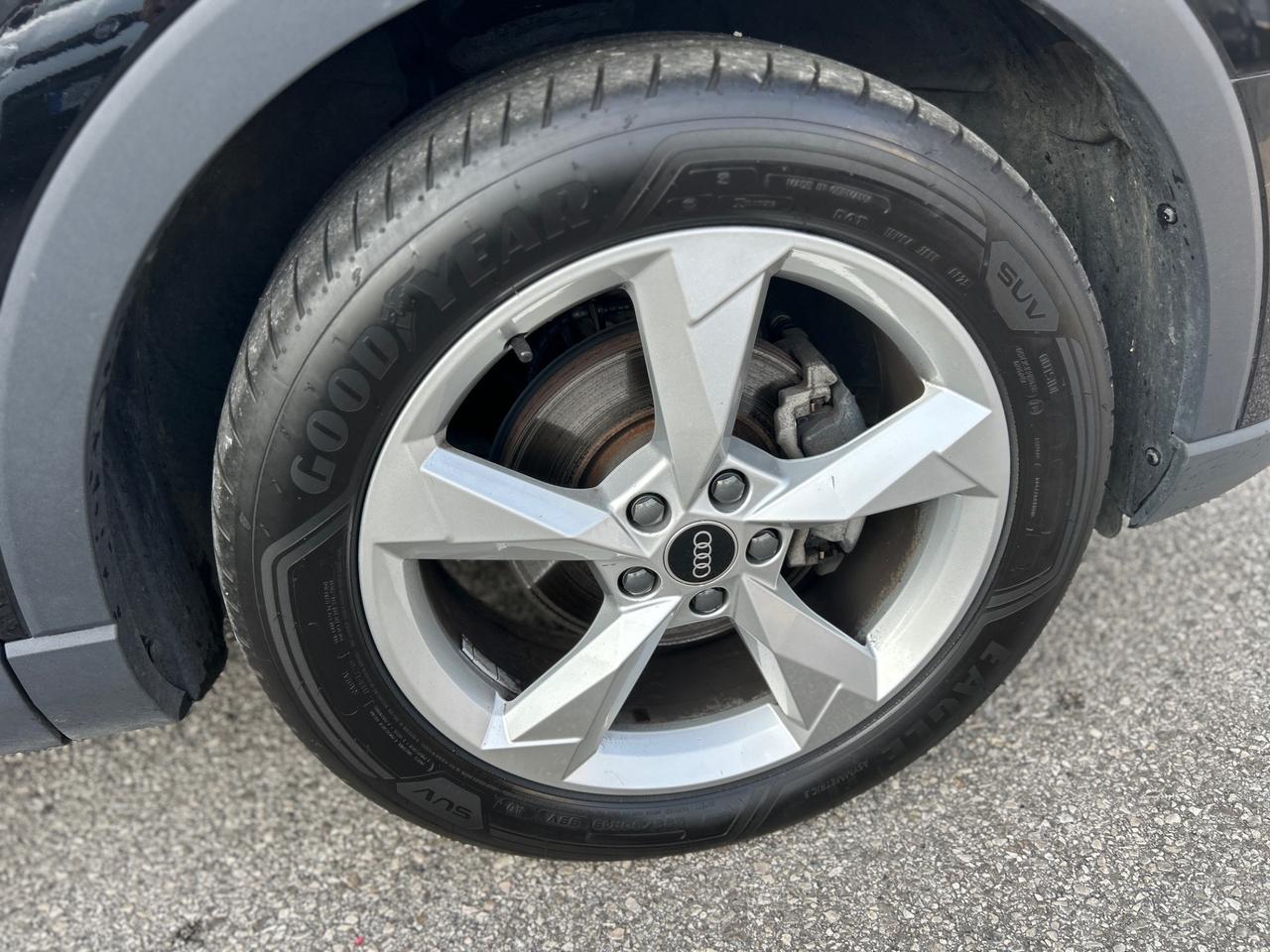 Audi Q3 35 2.0 tdi s-tronic