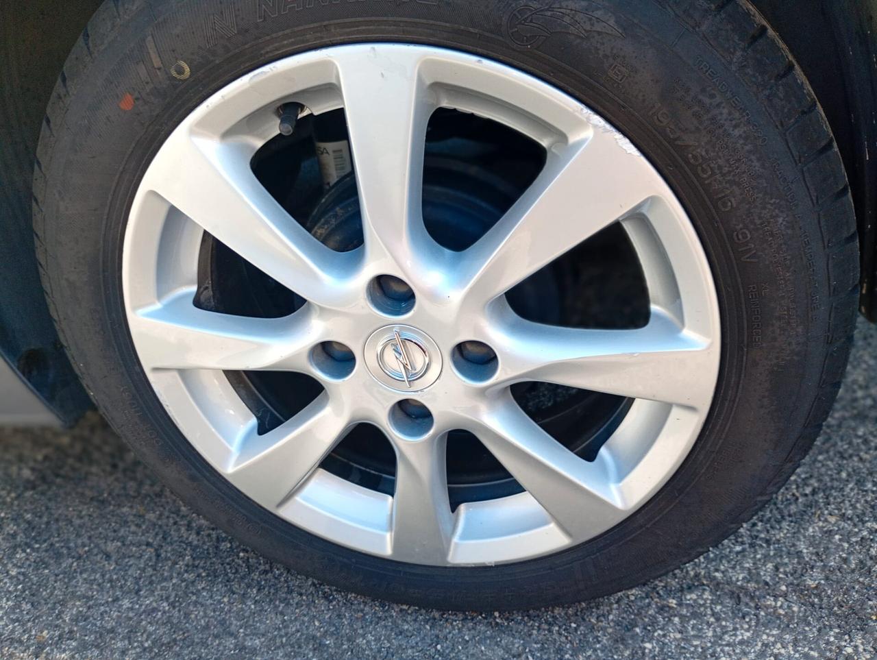 Opel Corsa 1.2 Elegance